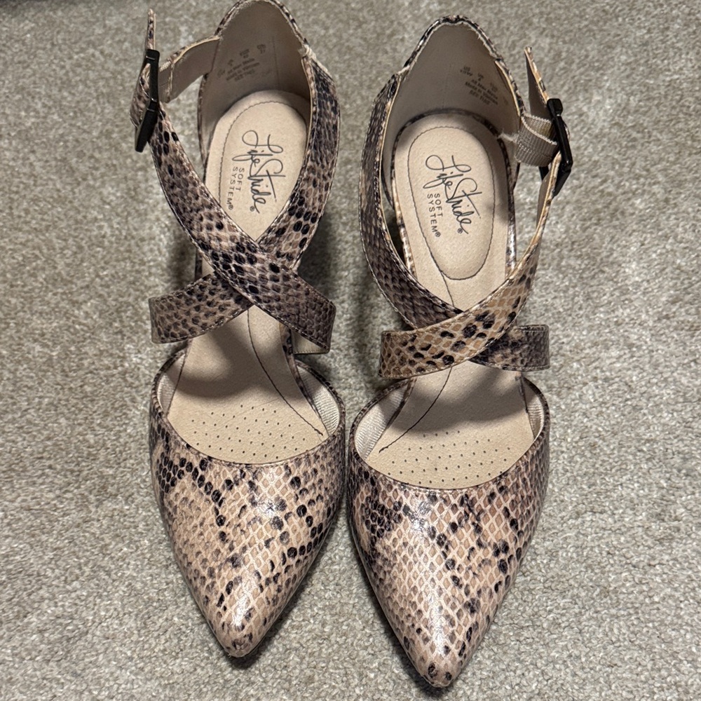 Life Stride Brown Snake Print Heels